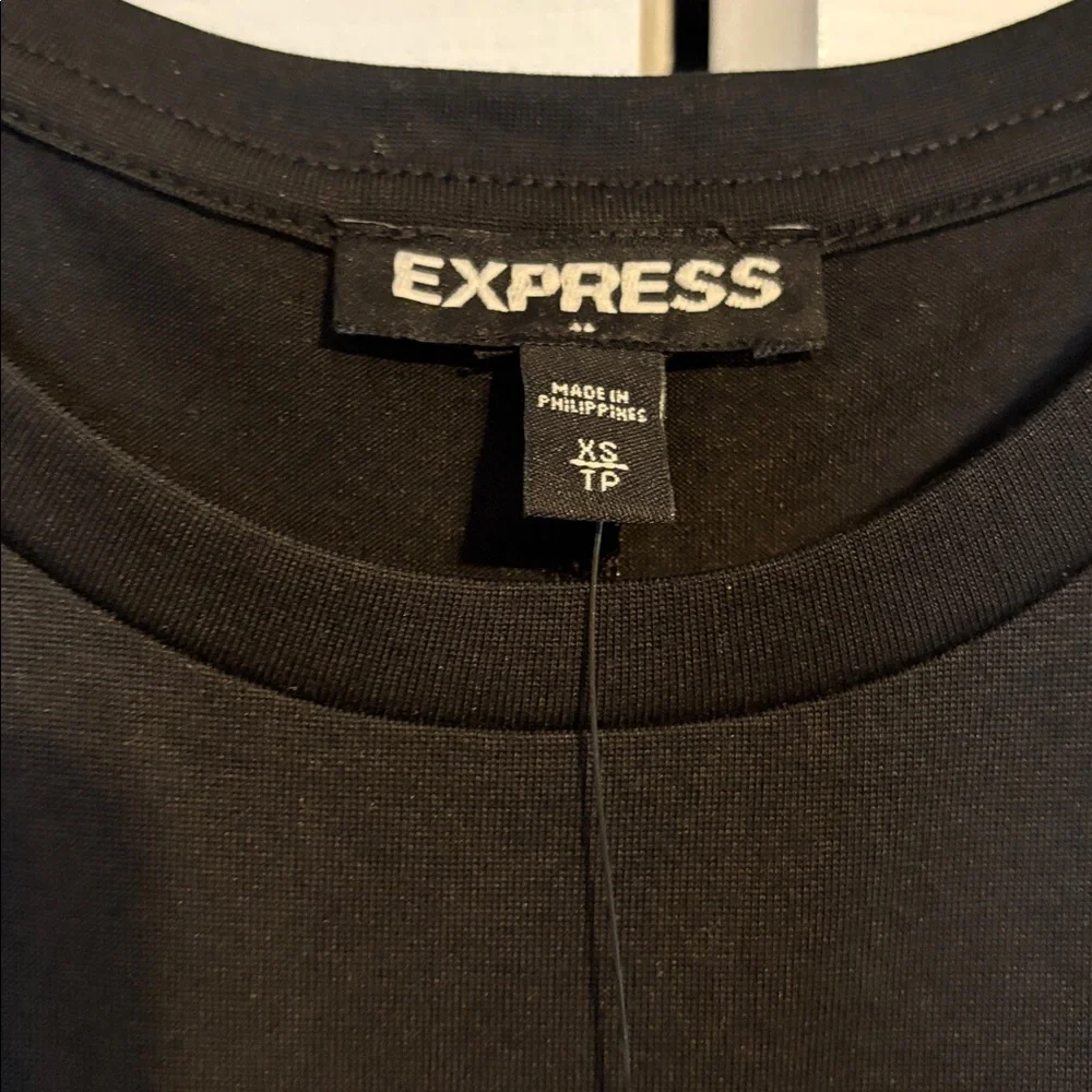 NWT Express black short sleeve cold shoulder shirt size XS - Picture 2 of 9